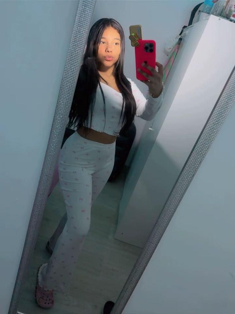 691241766: Chica busca chico en Almería