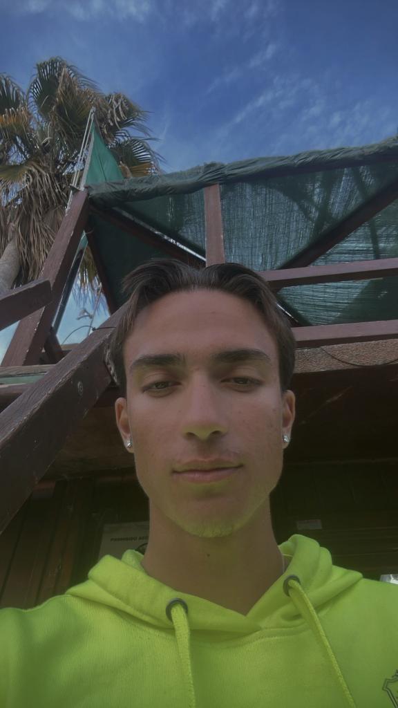 679037352: Chico busca chica en Mallorca