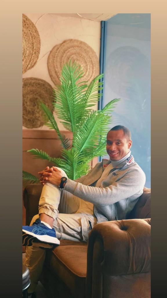 Chico busca chica en Sevilla: 