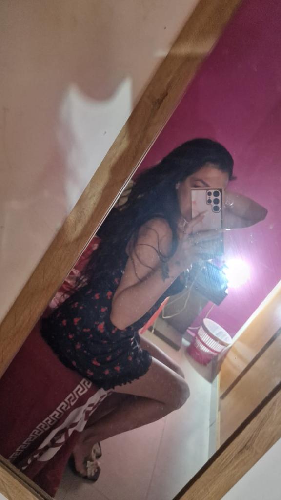 604906845: Chica busca chico en Valencia