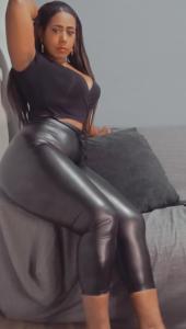 643220965: Chica busca chico en Valencia