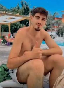 645543915: Chico busca chica en Málaga