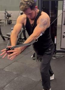 663716460: Chico busca chica en Madrid