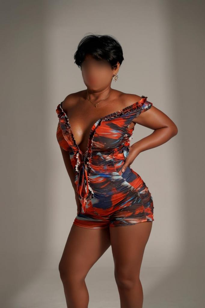 Chica busca chico en Tenerife: 