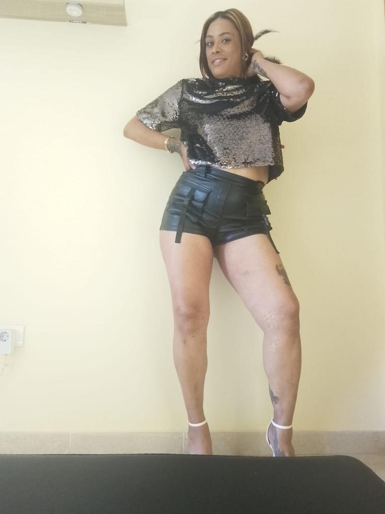 Chica busca chico en Tenerife: 