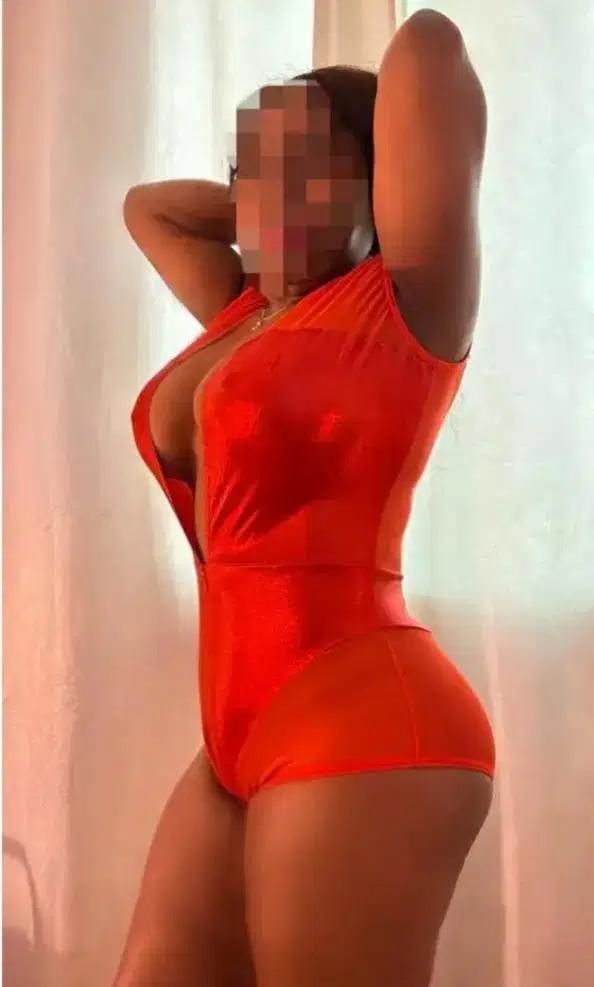 Chica busca chico en Granada: 