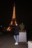 692855000: Chico busca chica en Pontevedra