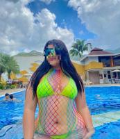 677392277: Chica busca chico en Sevilla