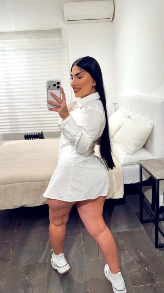 Chica busca chico en Cádiz: 