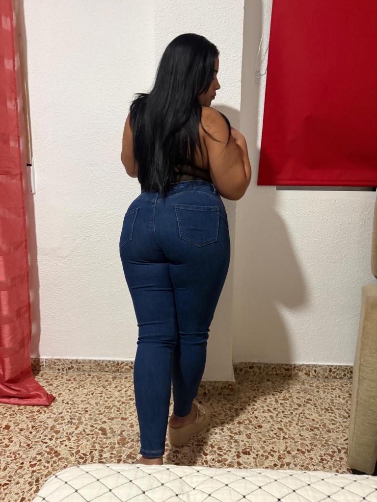 Chica busca chico en Murcia: Chica busca chico