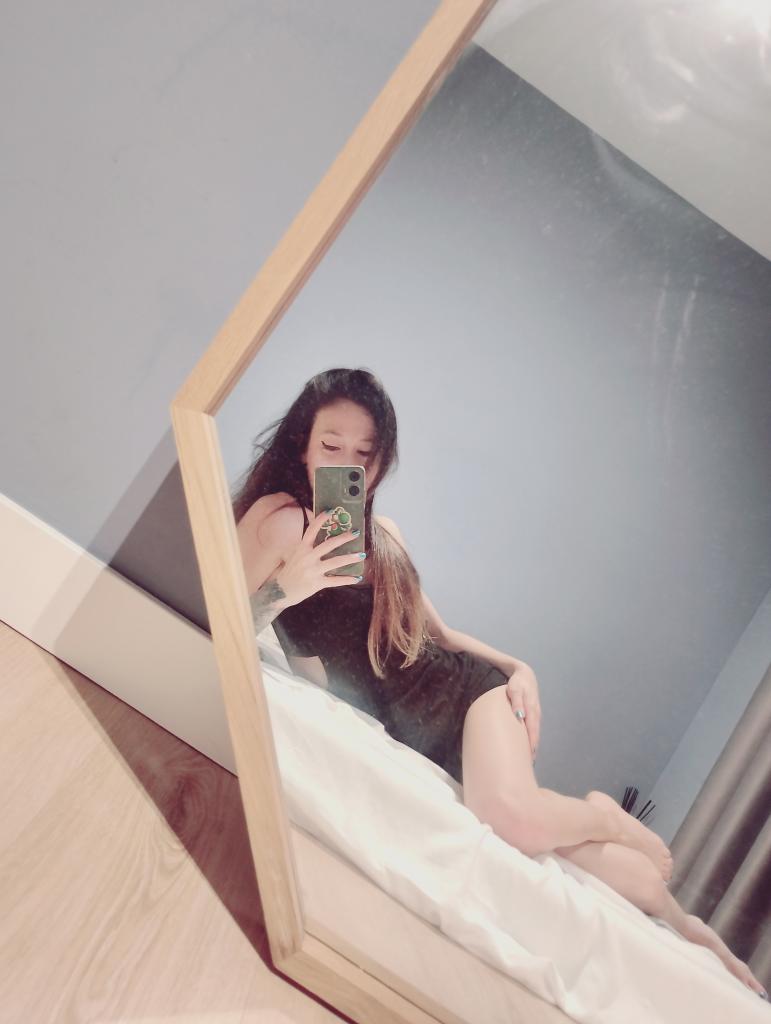 614420088: Chica busca chico en Málaga