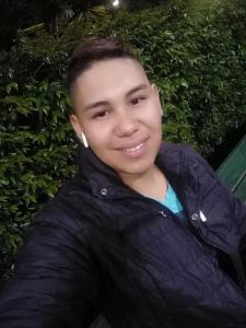 641737268: Chico busca chica en Málaga