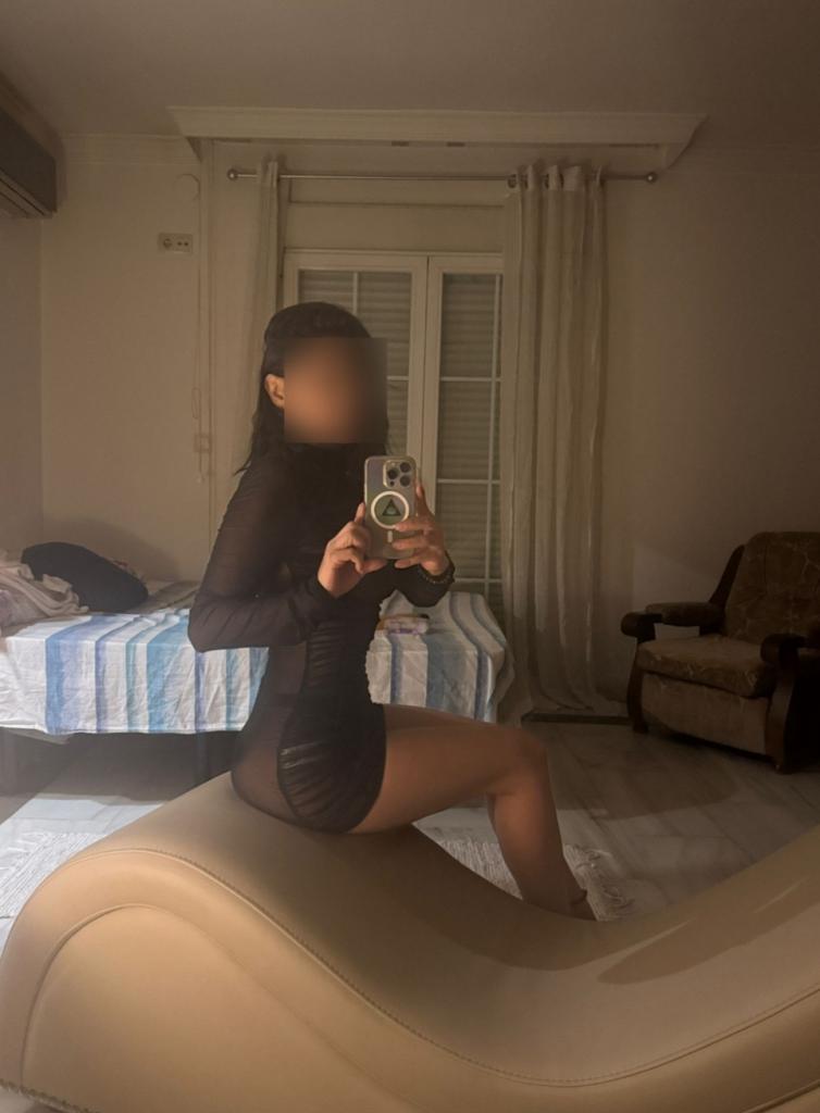 Chica busca chico en Granada: 