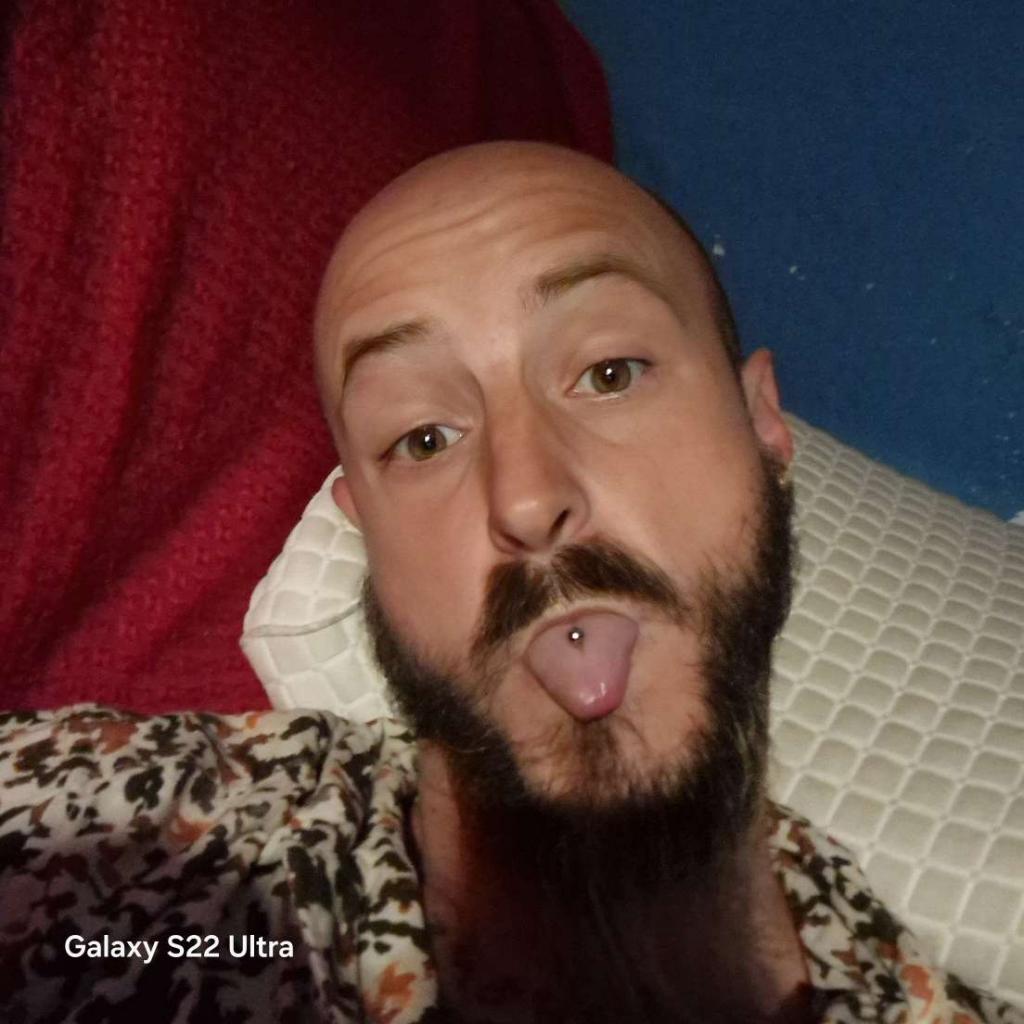 666342873: Chico busca chica en Las Palmas