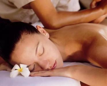 689594146: Chica busca chico en Valencia