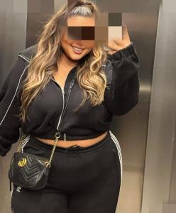 678857842: Chica busca chico en Barcelona