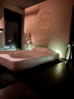 666954109: Chica busca chico en Barcelona