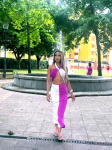 611333964: Chica busca chico en Lugo