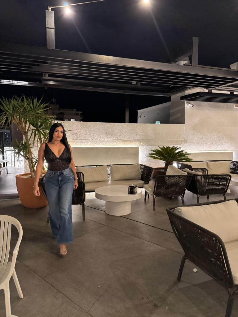 Chica busca chico en Almería: 