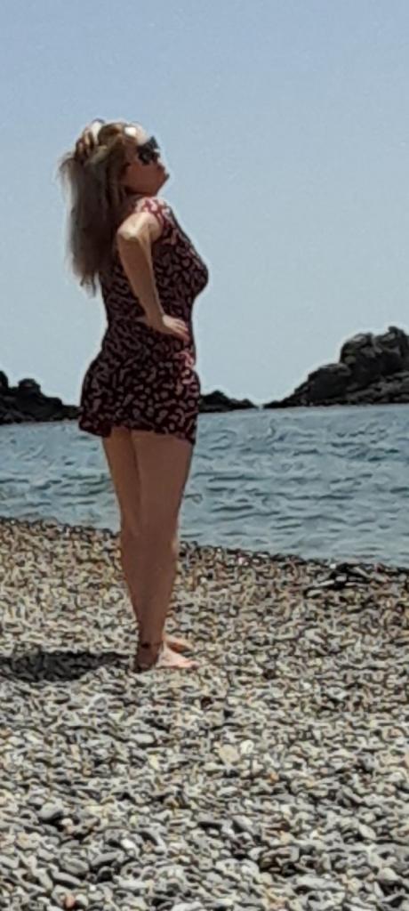 605487085: Chica busca chico en Granada