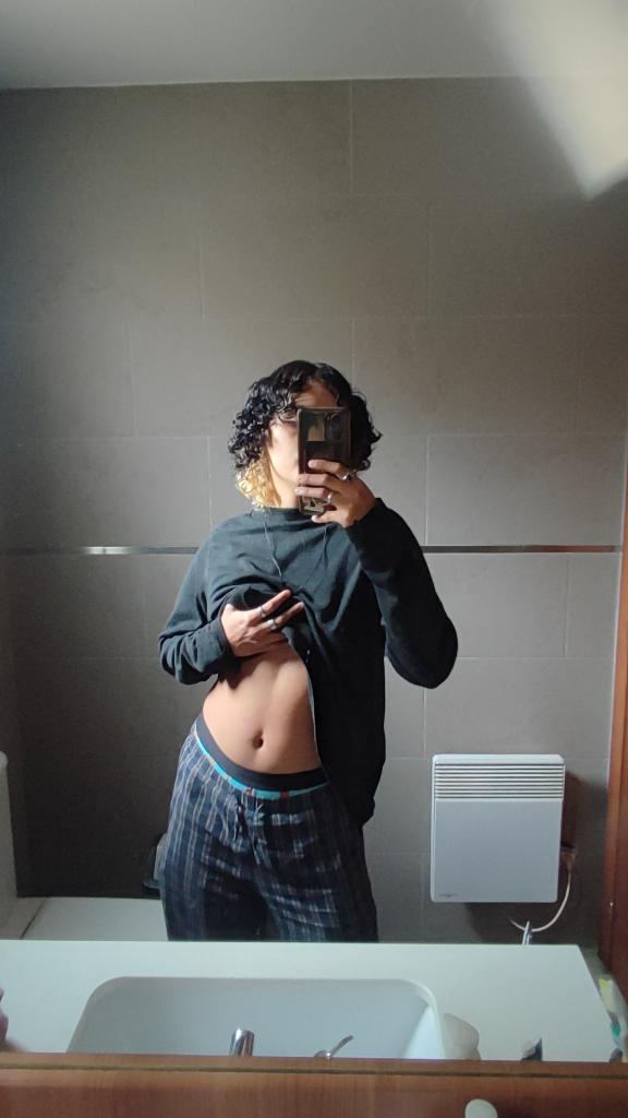 635129739: Chica busca chico en Barcelona