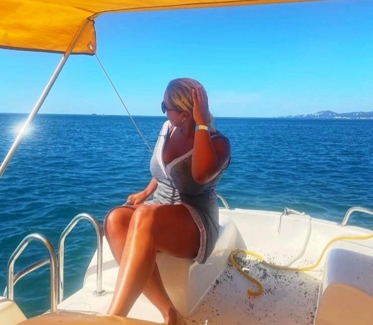 Chica busca chico en Almería: 