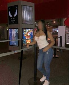 678650442: Chica busca chico en Sevilla