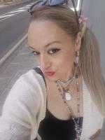 613958151: Chica busca chico en La Coruña