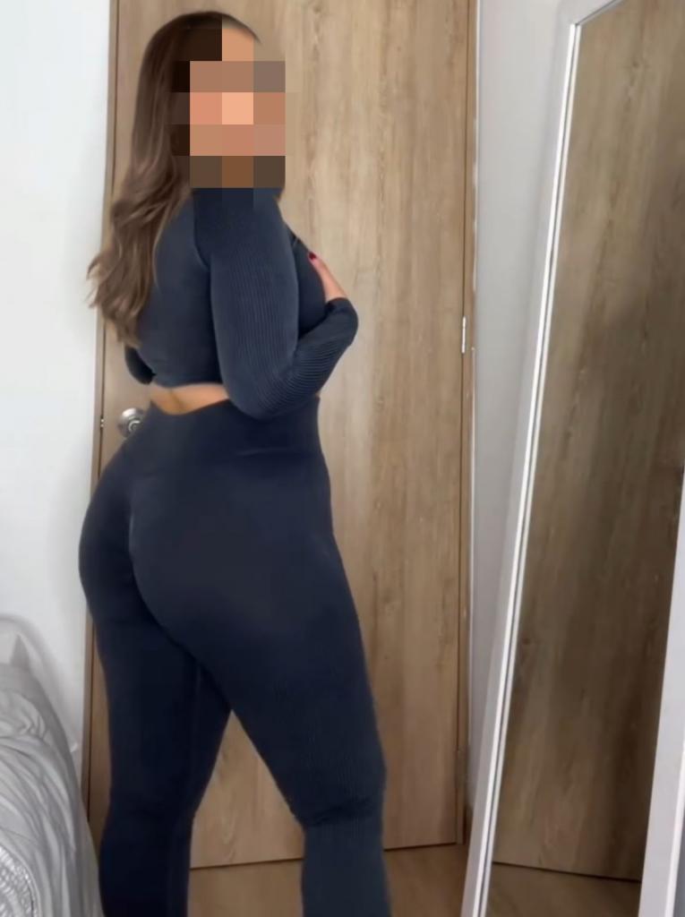 674974377: Chica busca chico en Madrid