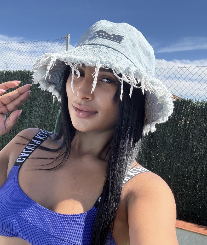 Chica busca chico en Granada: 