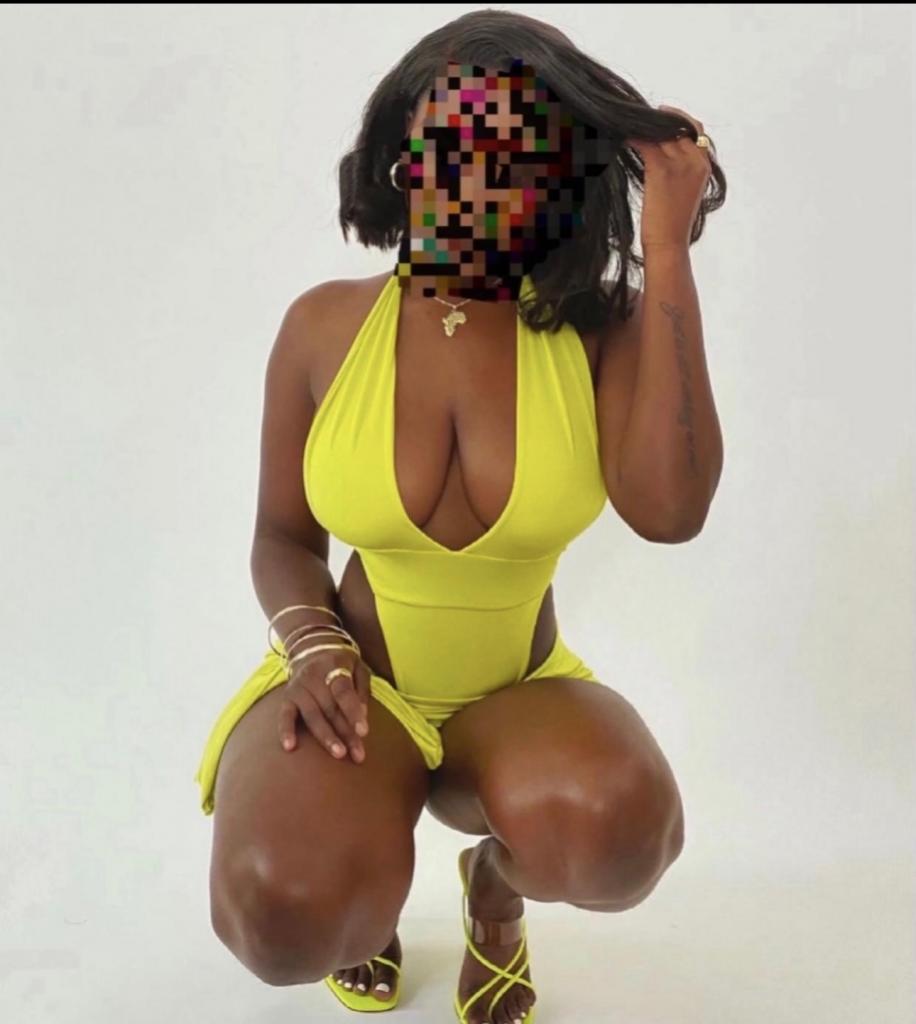 632870442: Chica busca chico en Barcelona