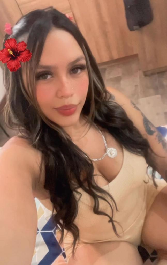 617433758: Chica busca chico en Sevilla