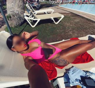 685720671: Chica busca chico en Sevilla