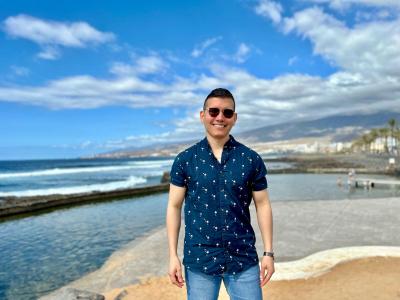 Chico busca chica en Sevilla: 