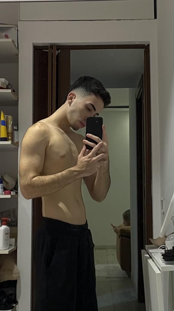 Chico busca chica en Málaga: 