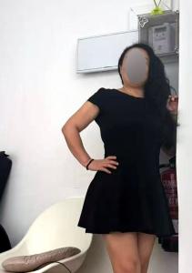 653450000: Chica busca chico en Barcelona
