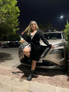 617754421: Chica busca chico en Madrid