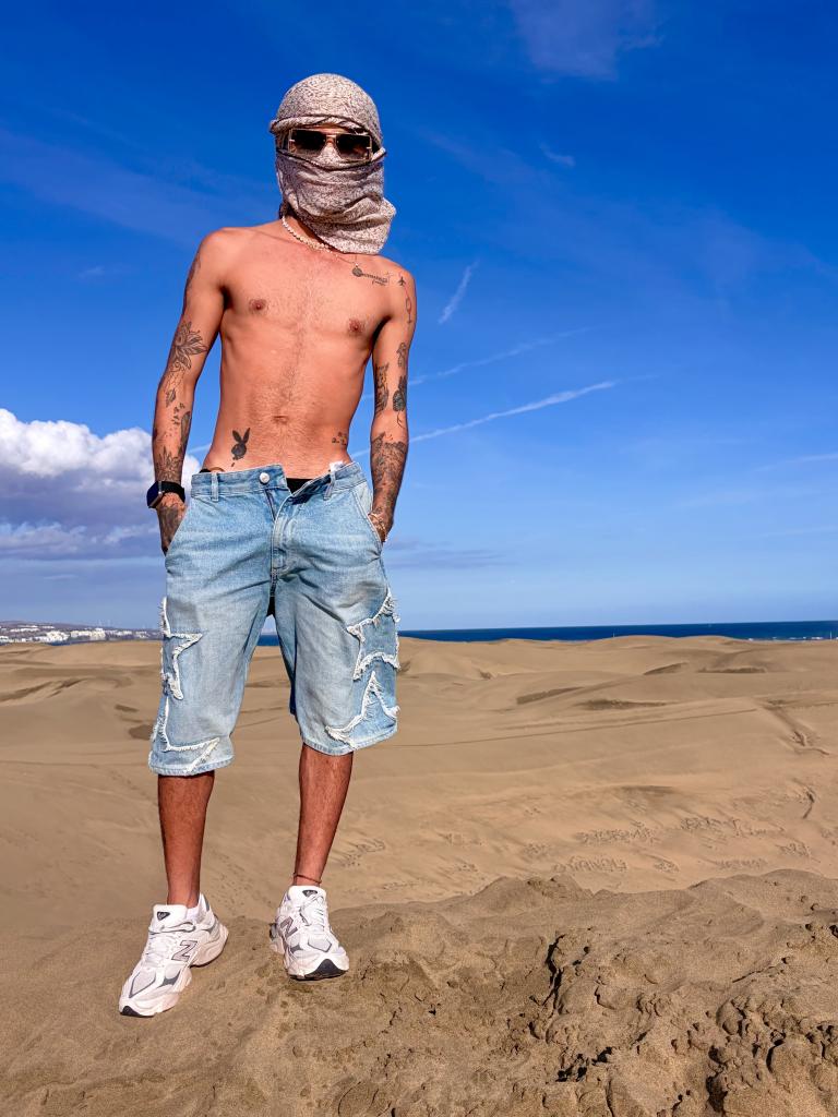 Chico busca chica en Tenerife: 