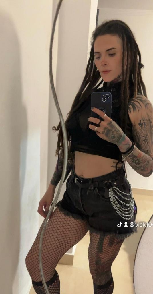 Chica busca chico en Huelva: 