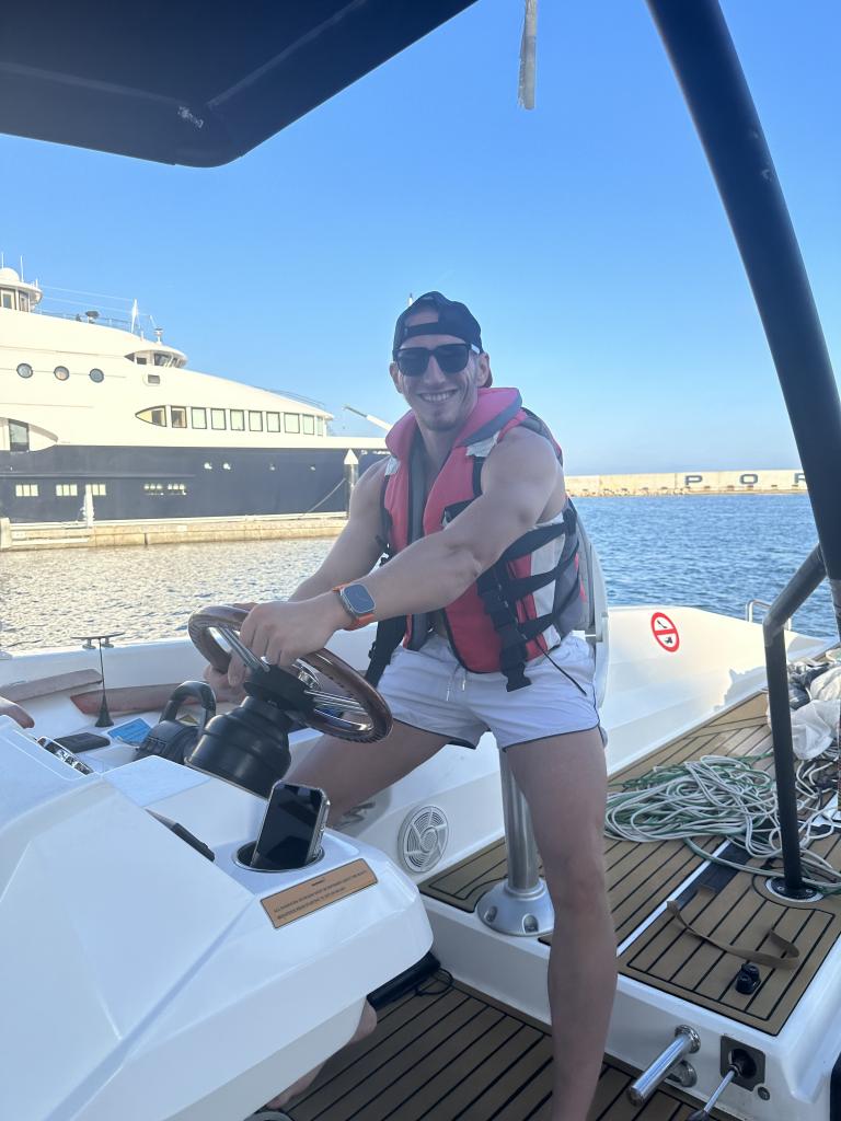 678262729: Chico busca chica en Barcelona