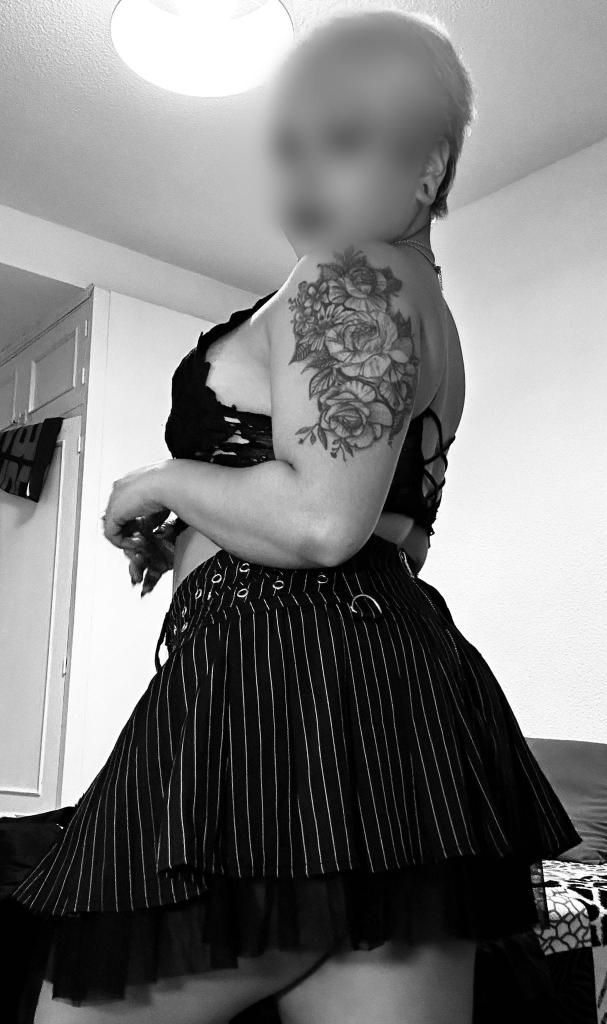 Chica busca chico en Granada: 