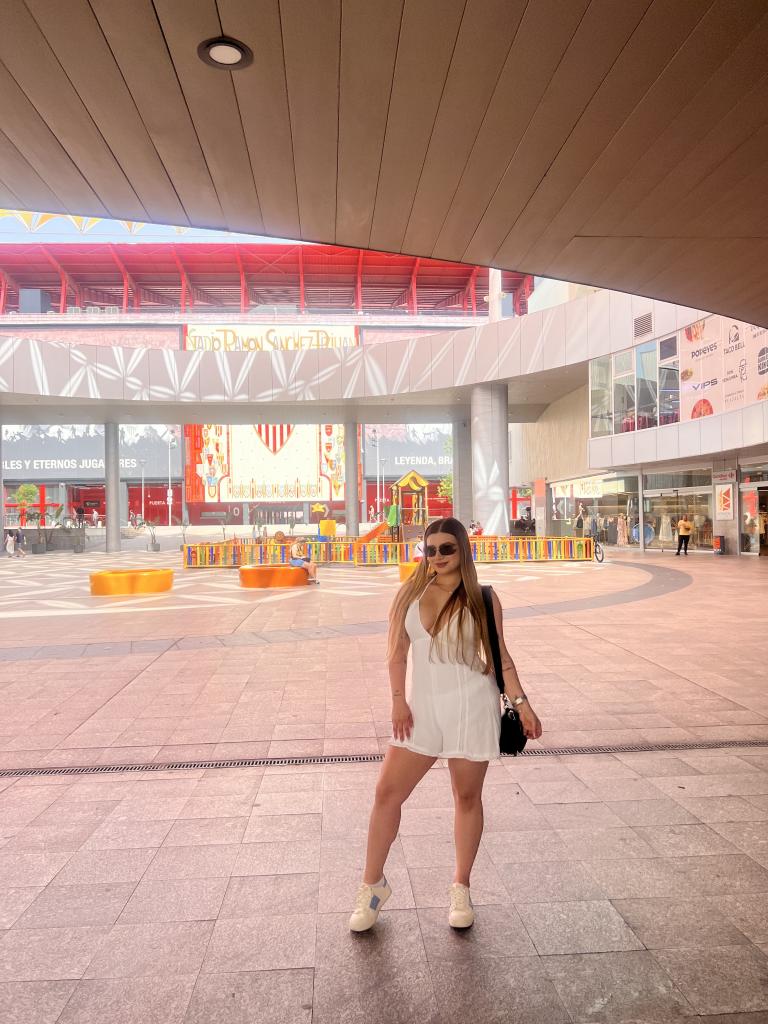 612428989: Chica busca chico en Sevilla