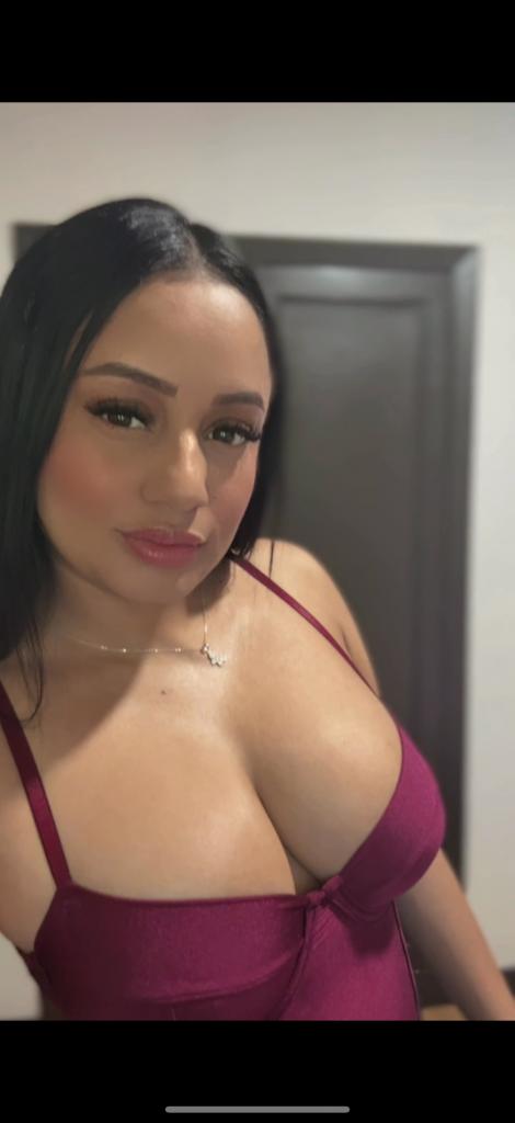 613733555: Chica busca chico en Pontevedra