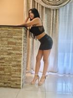 664874220: Chica busca chico en Madrid