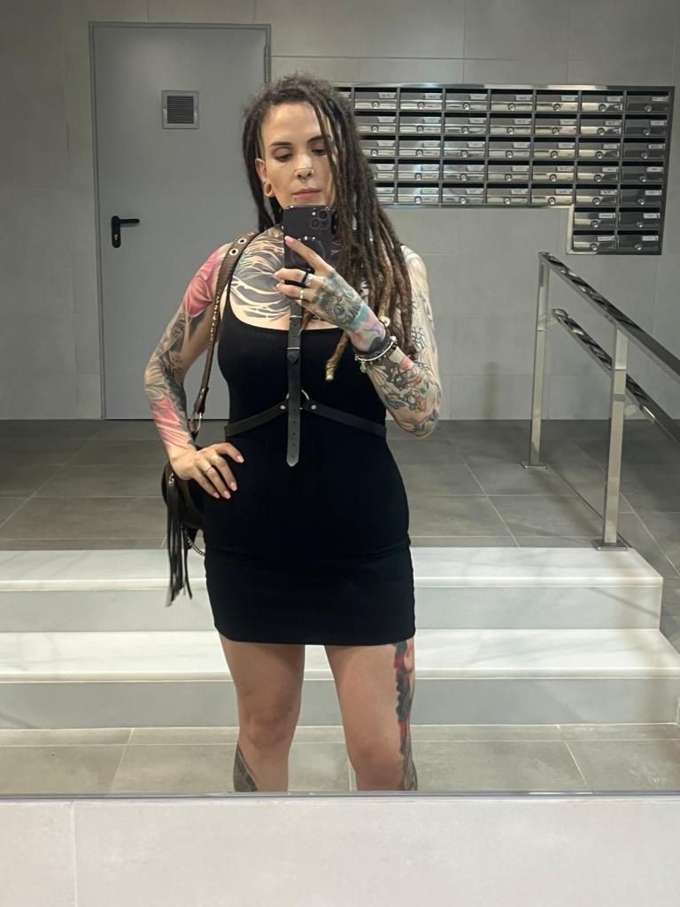 Chica busca chico en Huelva: 