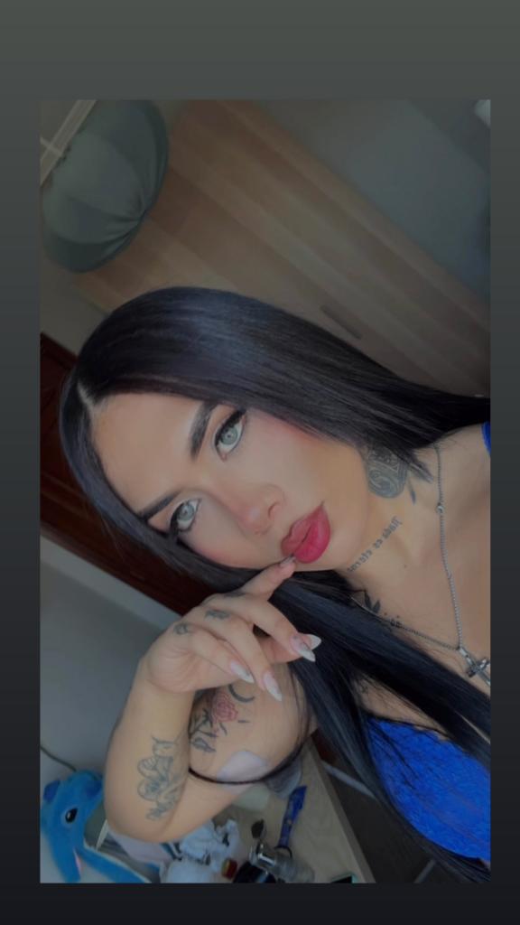 643967526: Transexual en Pontevedra