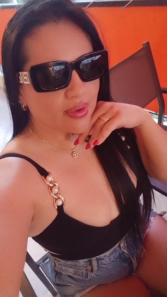 Chica busca chico en Huelva: 