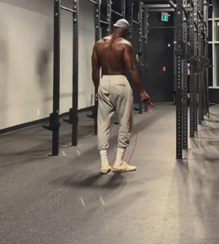 612466900: Chico busca chica en Alicante