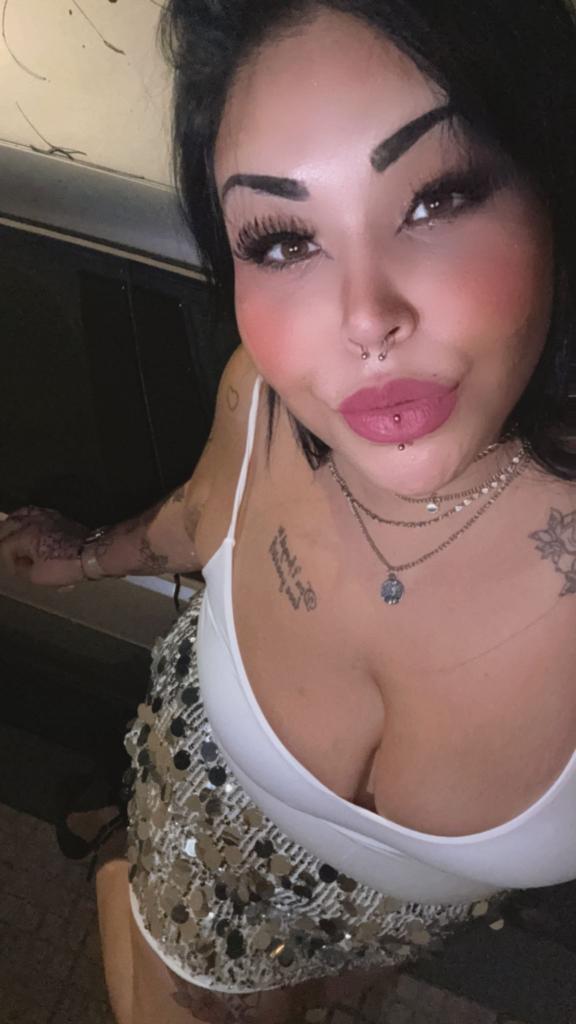 611837902: Chica busca chico en Cáceres