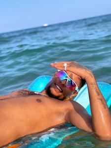 610332209: Chico busca chica en Valencia